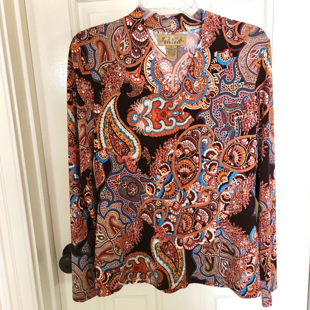 Beautiful paisley Peck&Peck top.  Excellent condition.  Size Medium.